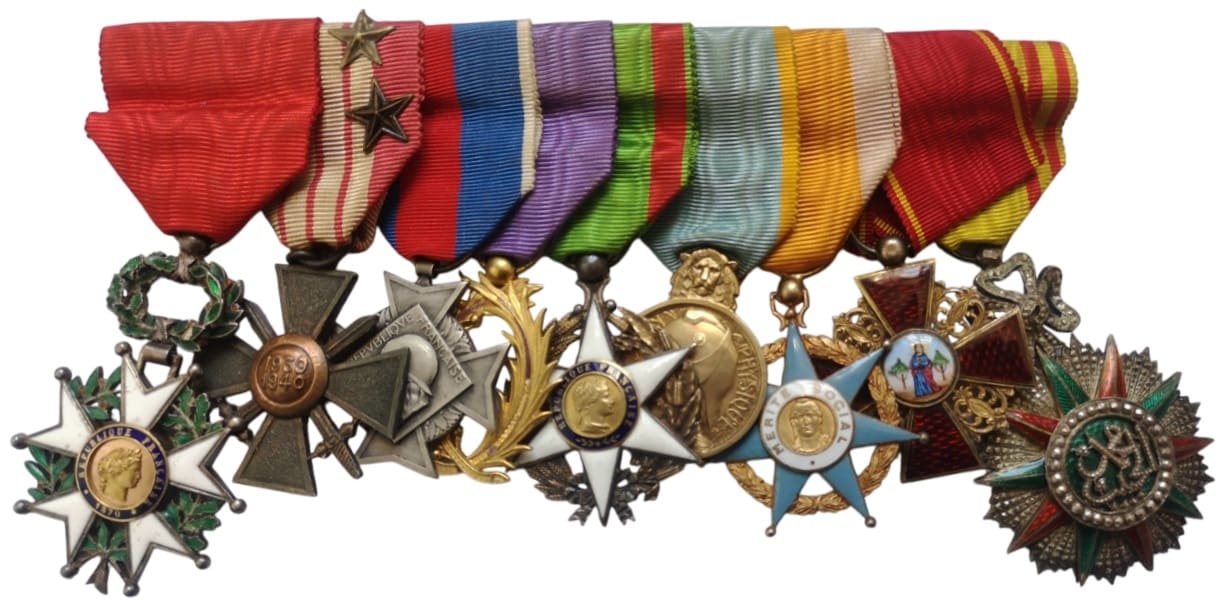 French medal bar with 3rd class French-made Saint Anna order.jpg