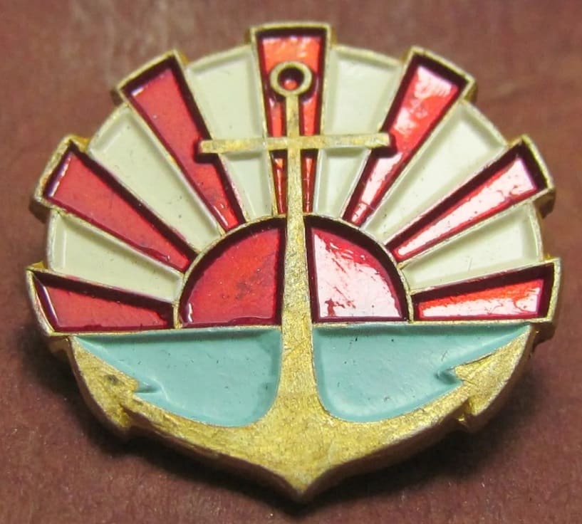 Full Member's Badge of the Navy League.jpg
