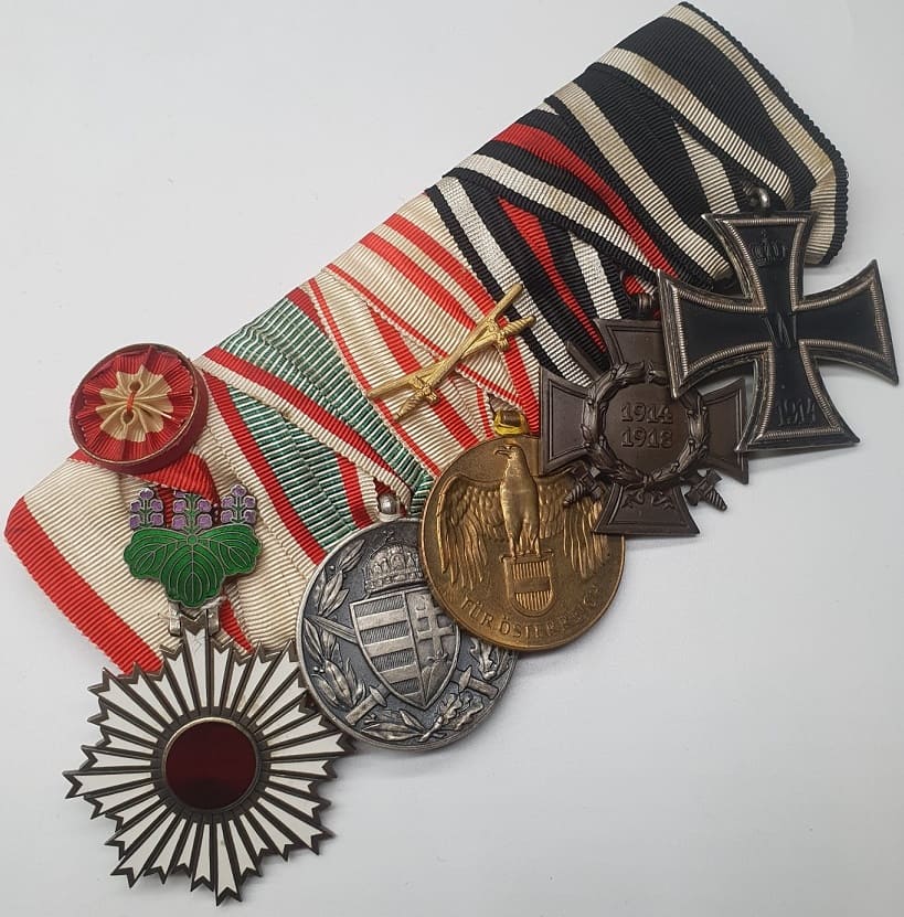 German medal bar with 4th class Rising Sun.jpeg