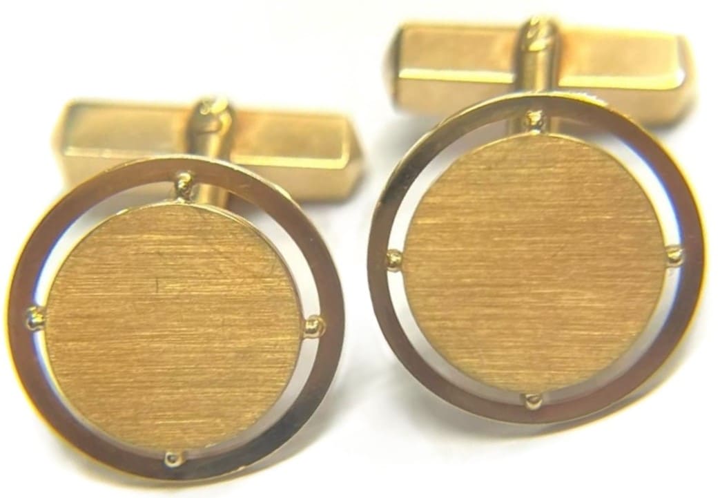 Gold cufflinks made by Hattori.jpg