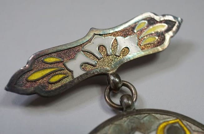 Gold Leaf Special Membership  Badge of Saiseikai.jpg