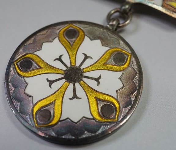 Gold Leaf Special  Membership Badge of Saiseikai.jpg