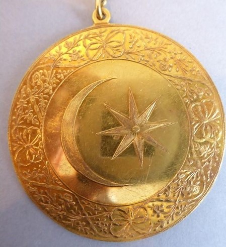 Gold medal awarded to Captain Philip  Beaver R.N..jpg