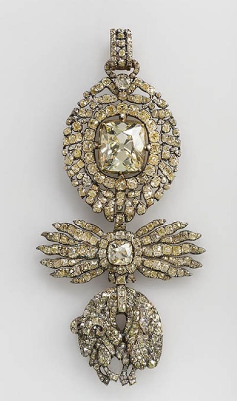 Golden Fleece Orders from the collection of Thurn und Taxis Princely Treasury.jpg