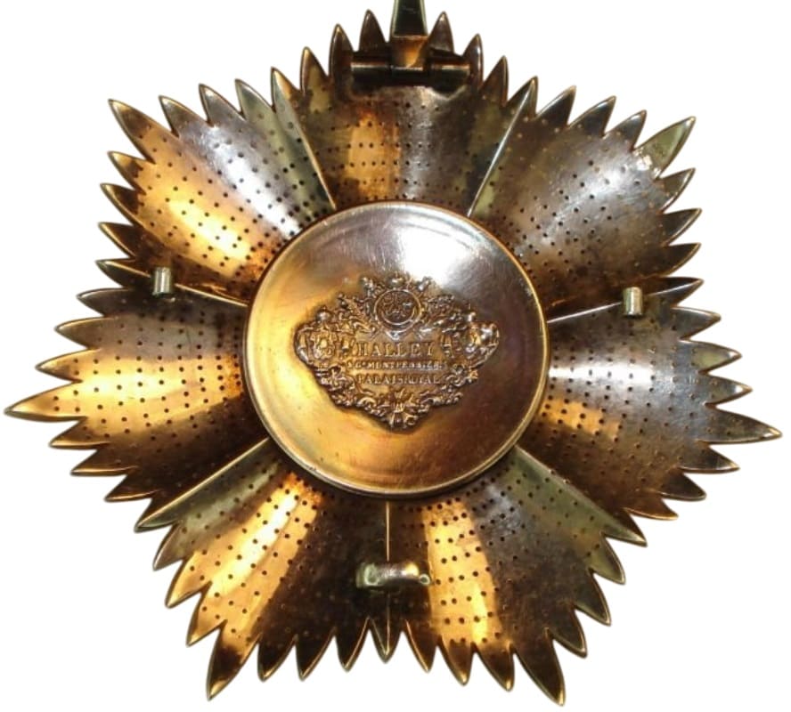 Grand cross  breast star from 1867-1871 time period.jpg