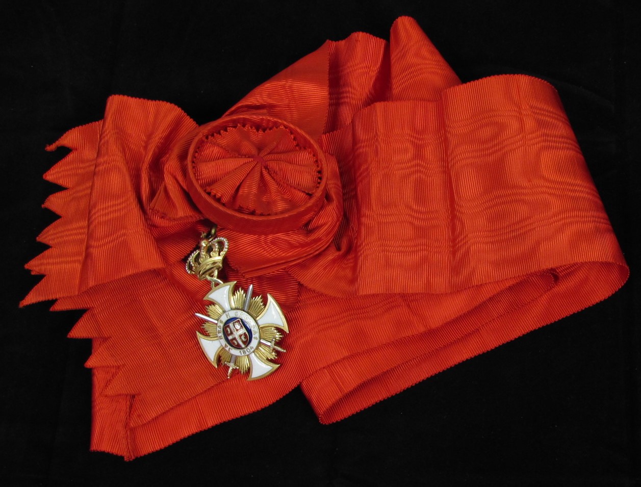 Grand Cross of Serbian Order of the Star of Karageorge with Swords.jpg