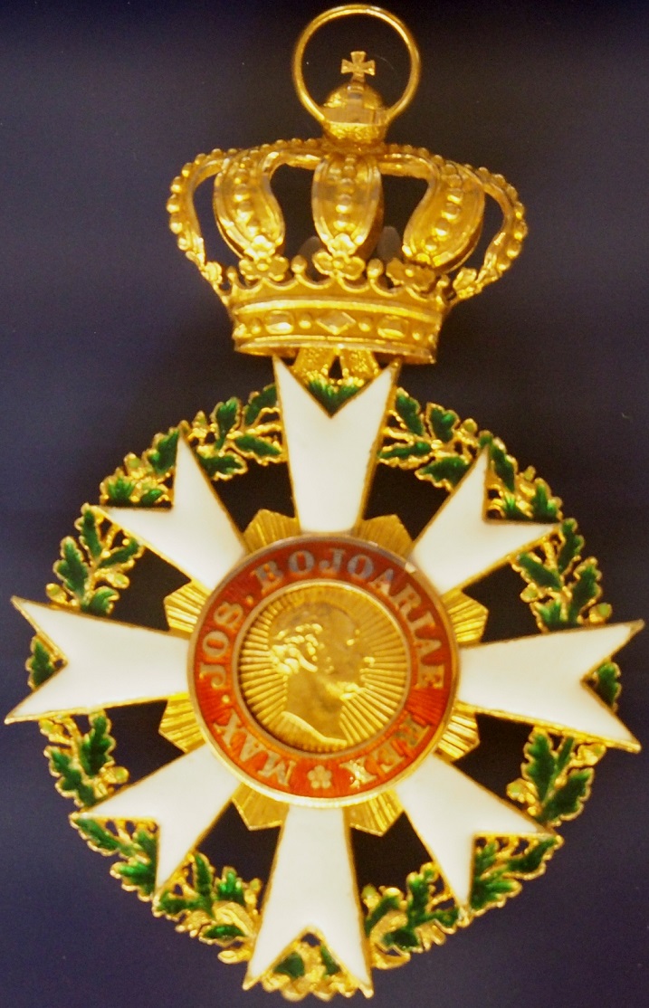 Grand Cross of the Order of Merit of the Royal Bavarian Crown, awarded to Goethe by King Ludwig I in 1827.jpg