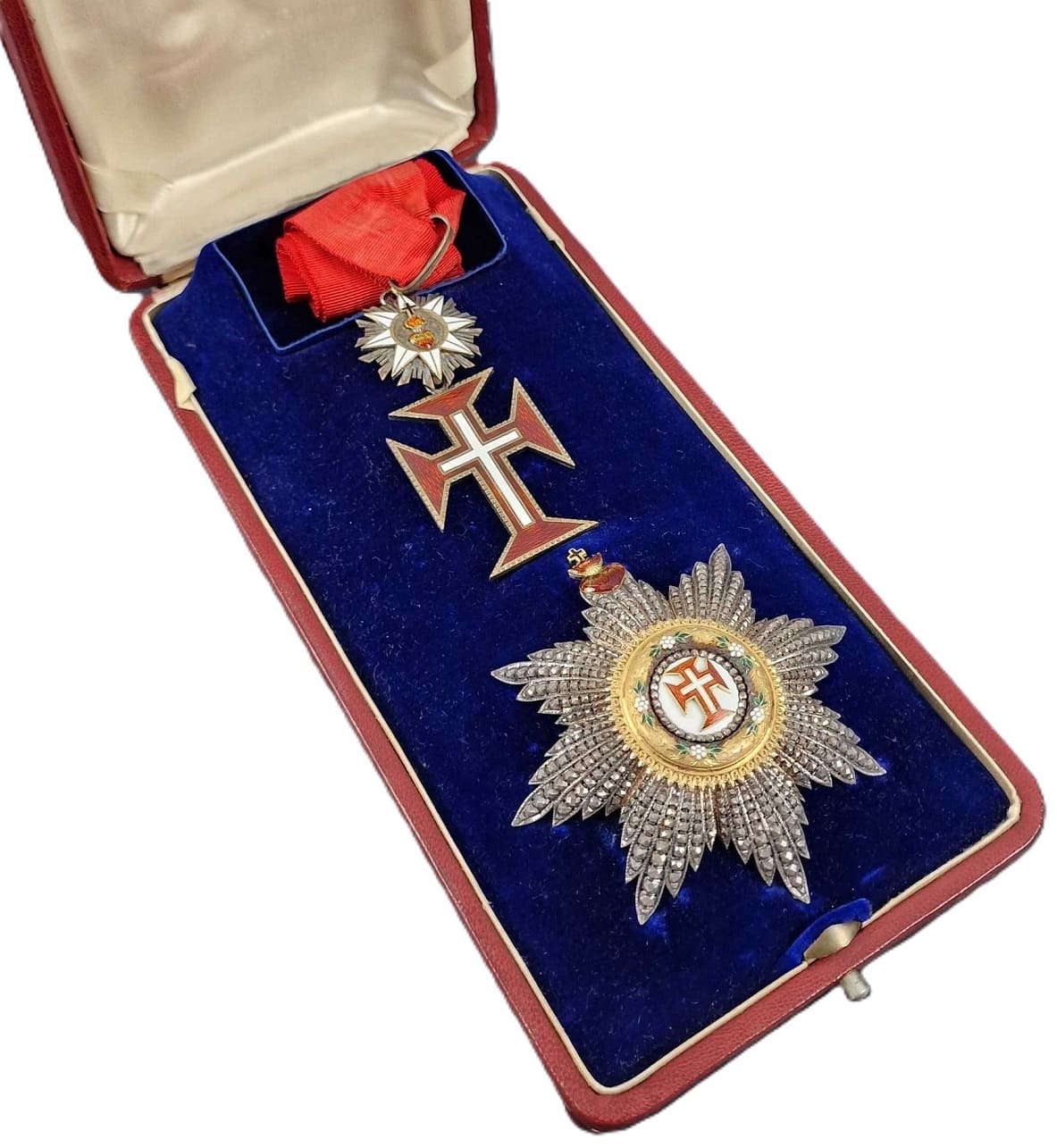 Grand Officer full set made by Halley between 1871 and 1890s.jpg