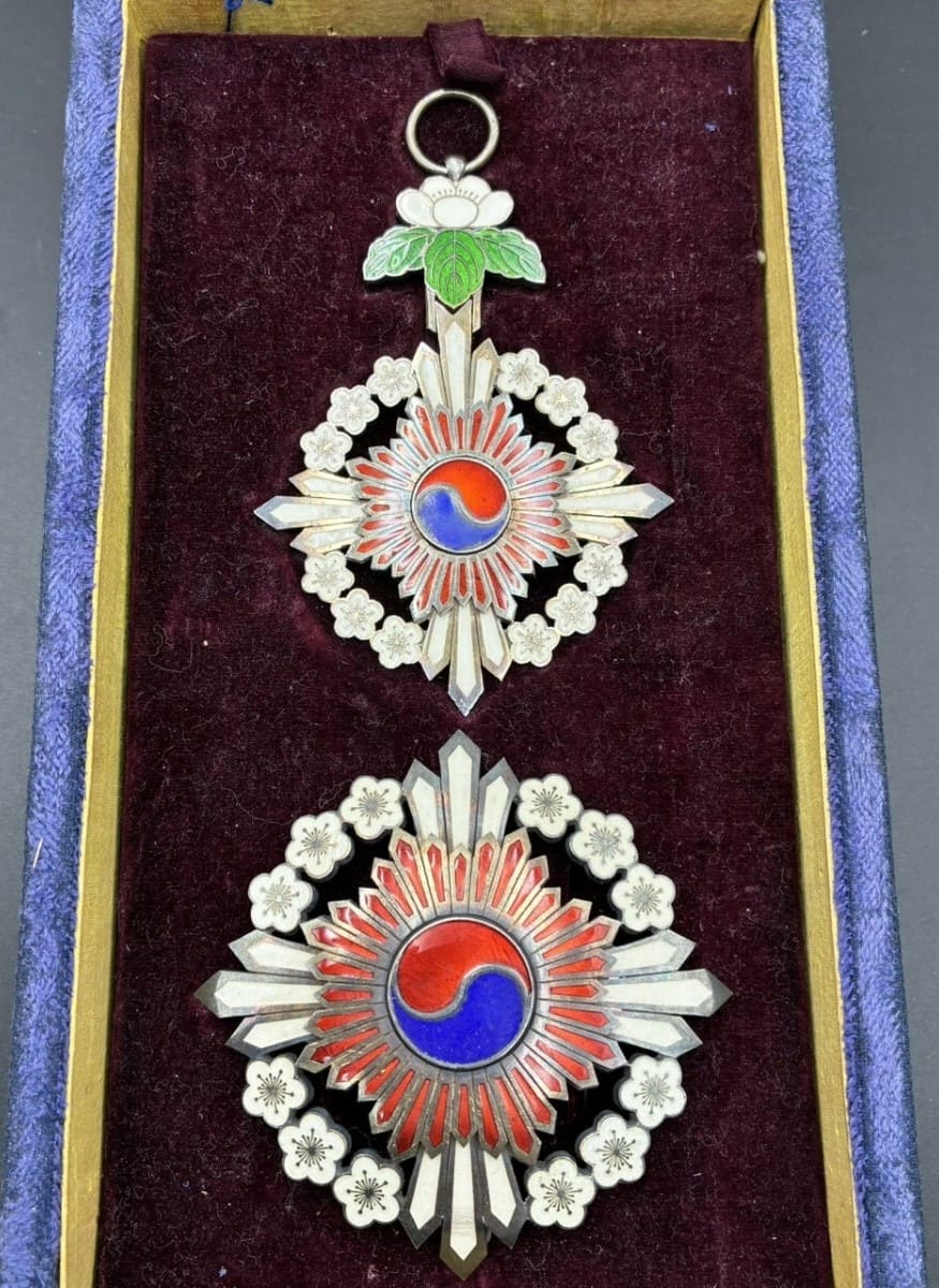 Grand Order  of the Plum Blossoms.jpg