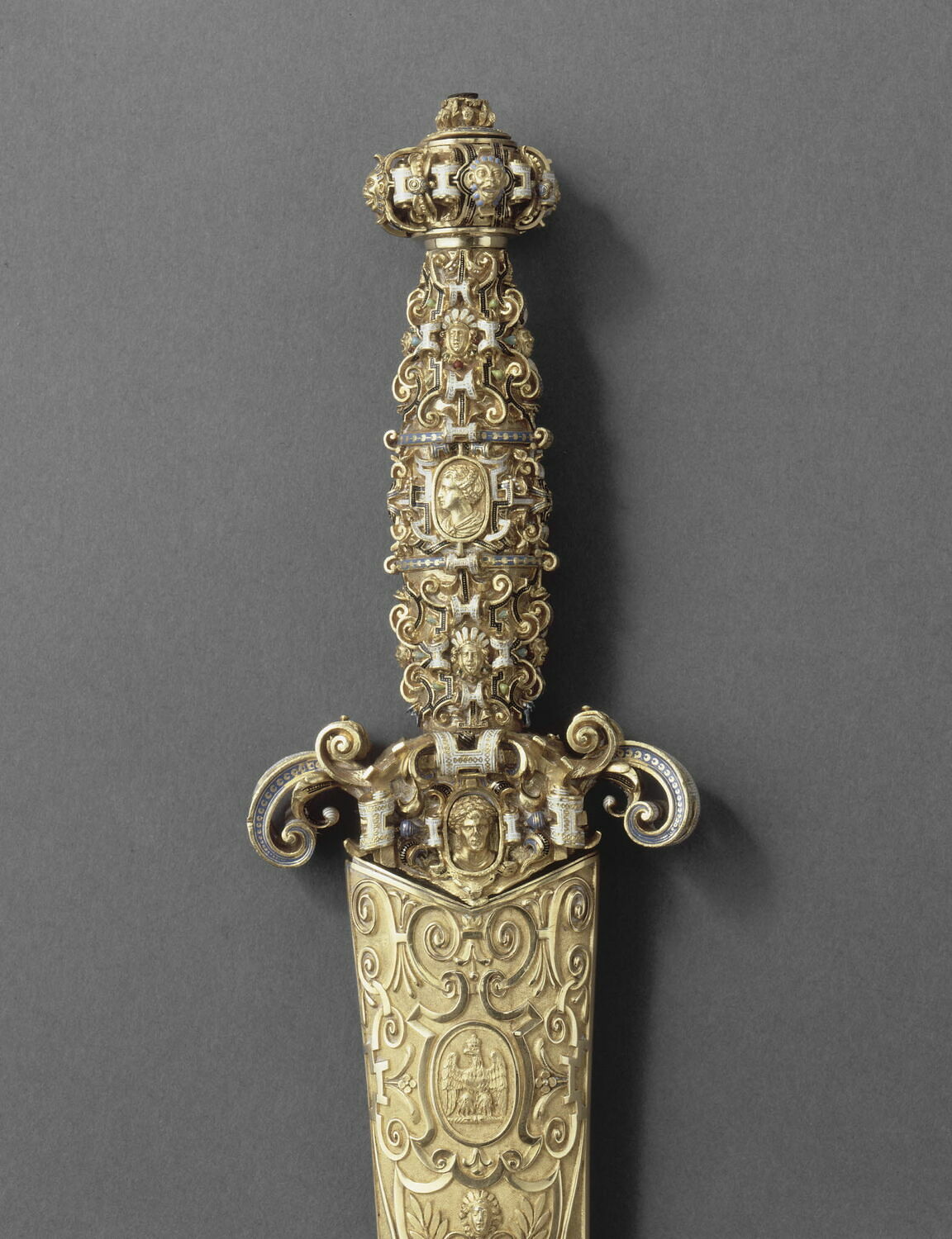 Grand_Master_of_Malta's_dagger_ (Louvre).JPG