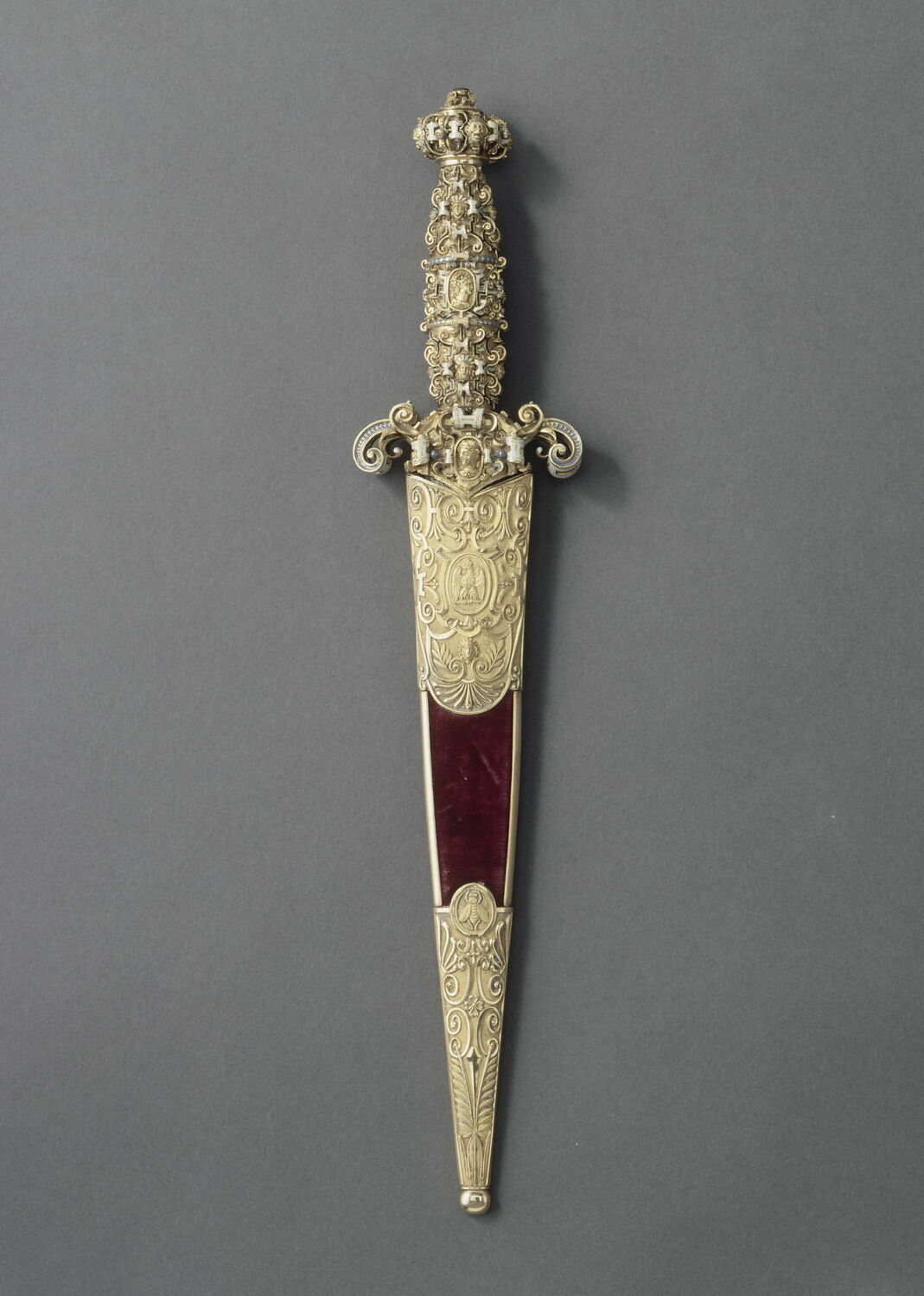 Grand_Master_of_Malta's_dagger__ (Louvre).JPG