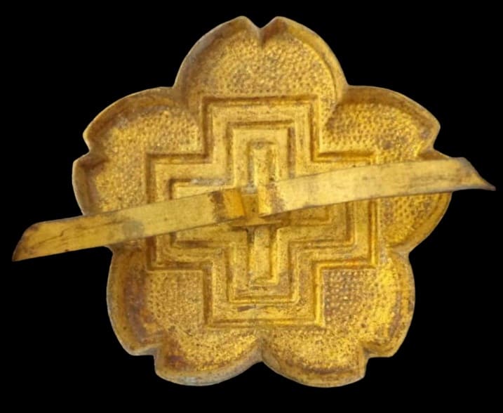 Great Japan  Chemical Defence Association Hat Badge.jpg