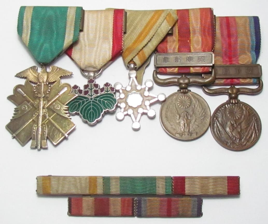 group with 6th class Golden Kite order.jpg