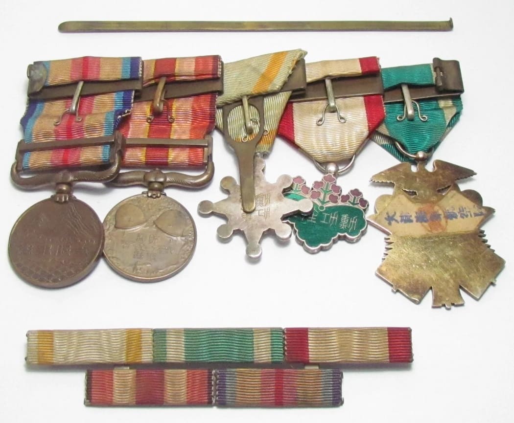 group  with 6th class Golden Kite order.jpg