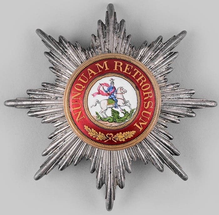 Hannover Order of Saint George Breast Star made by Paul Meybauer, Berlin.jpg