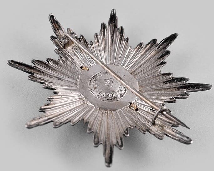 Hannover Order of Saint George Breast Star made  by Paul Meybauer, Berlin.jpg