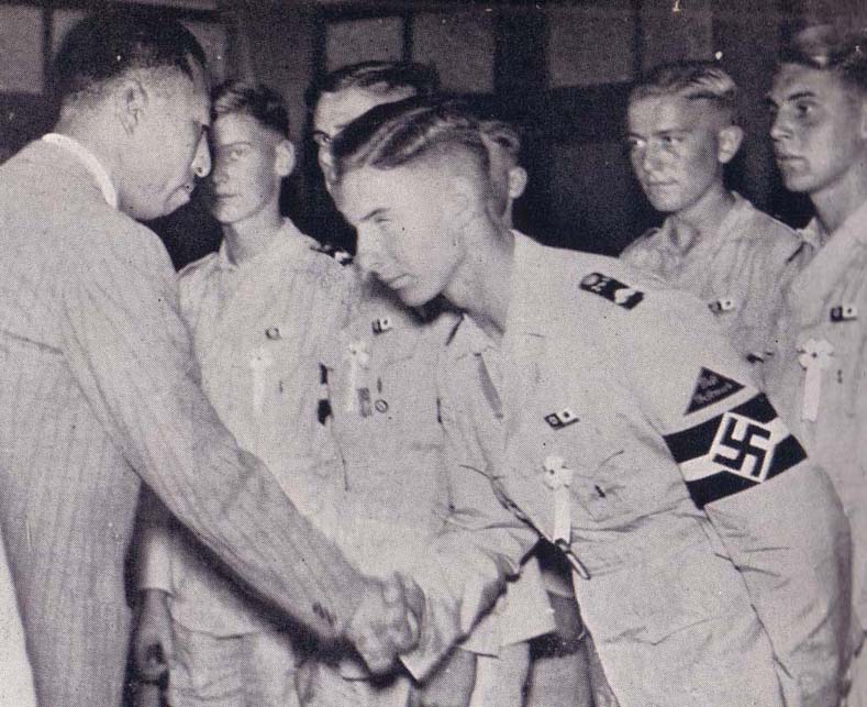 Hitlerjugend_meeting_with_Japanese_leaders_1938.jpg