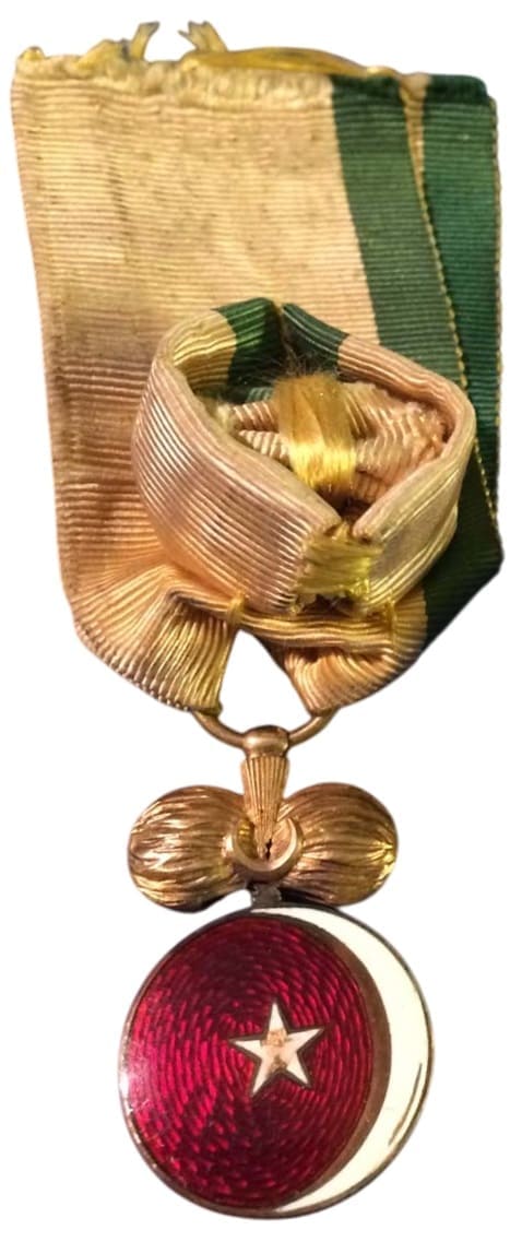 Imperial  Ottoman Order of the Crescent made by Pierre Félix.jpg