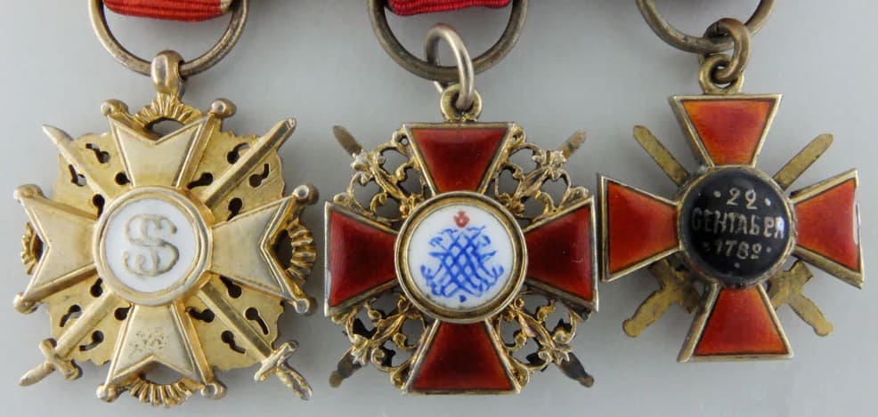 Imperial Russian  Orders miniatures made by Paul Meybauer, Berlin.jpg