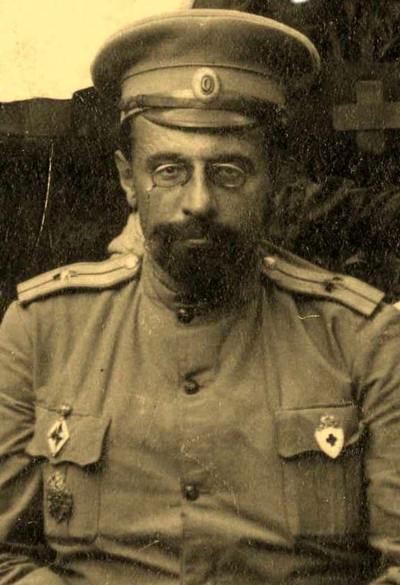 Imperial  Russian Red Cross Society Badge in Photo.jpg