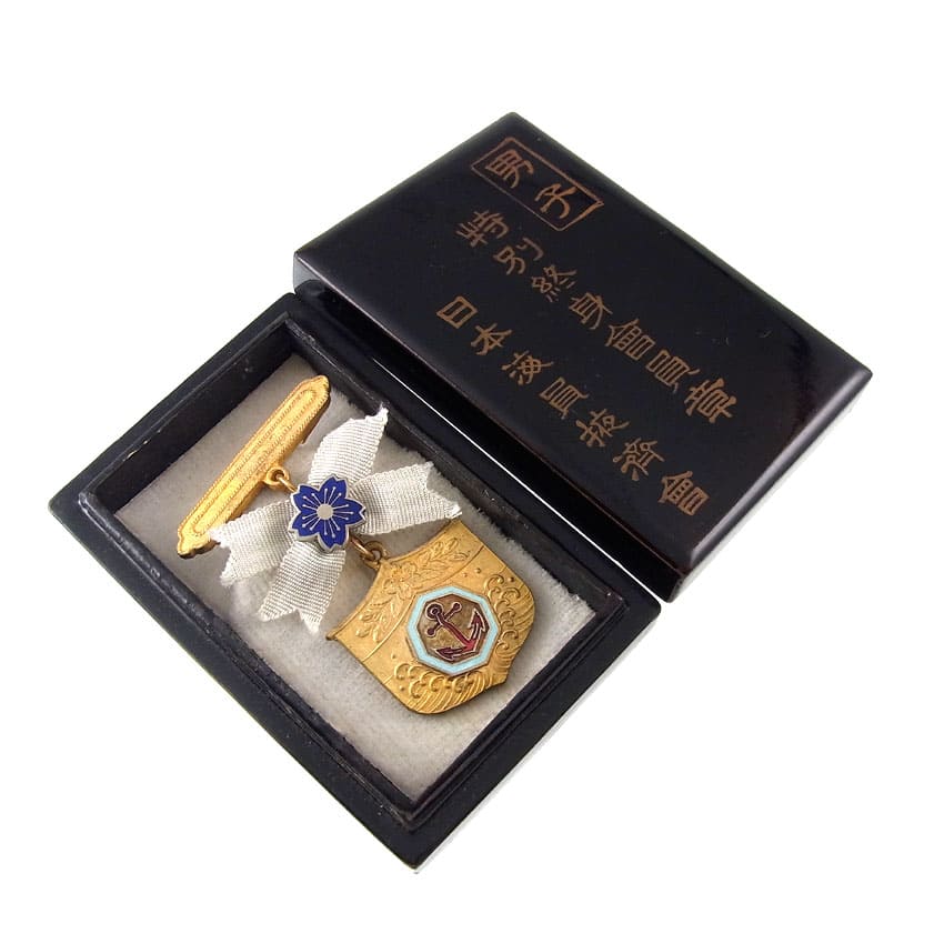 Japan Seafarers Relief Association Male Version of   Special Lifetime Member  Badge.jpg