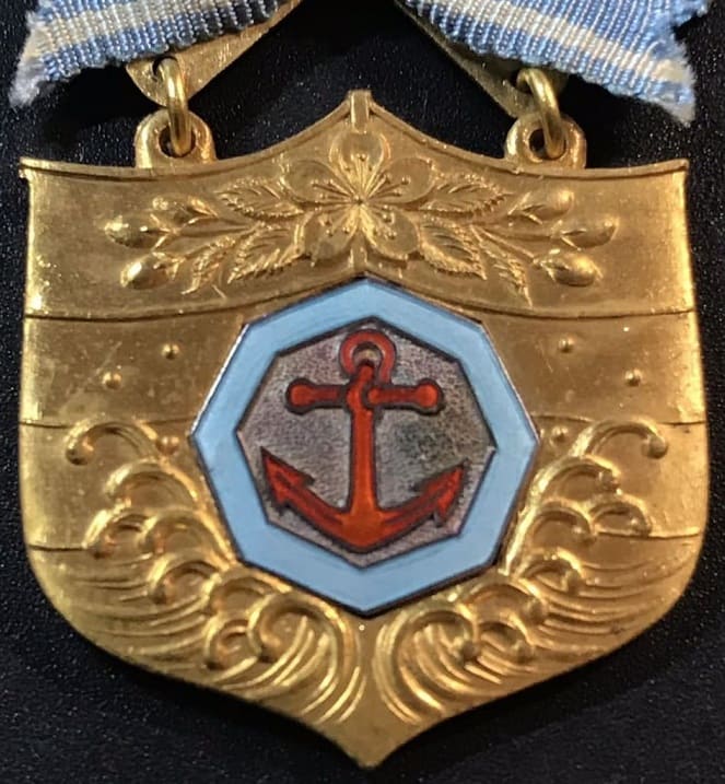 Japan Seafarers Relief Association Male Version of Special Membership Badge.jpg