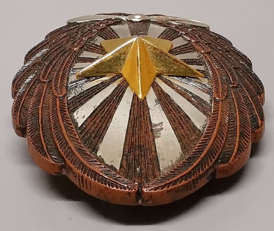 Japanese  Army Pilot Badge  made by Nakano Shoten.jpg Japanese  Army Pilot Badge  made by Nakano Shoten.jpg
