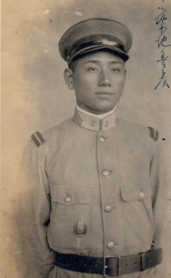 Japanese Army  Pilot Badge Photo.jpg