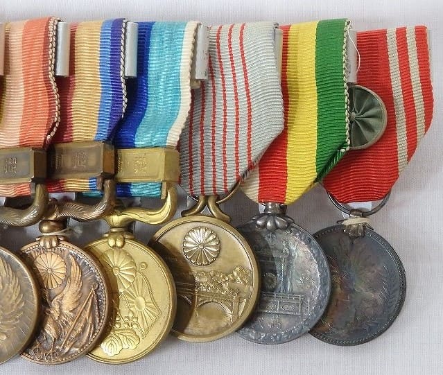 Japanese general's medal _bar.jpg
