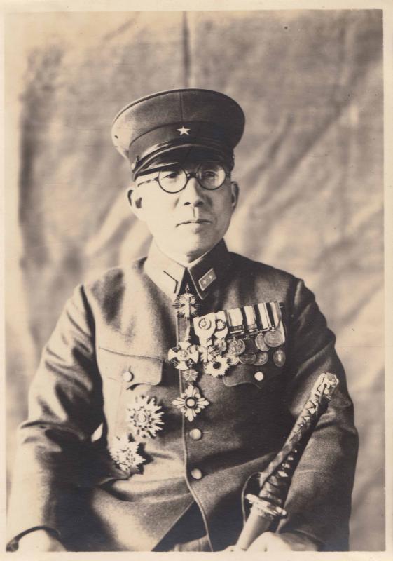 Japanese Lieutenant General with Pillars of the State breast star..jpg