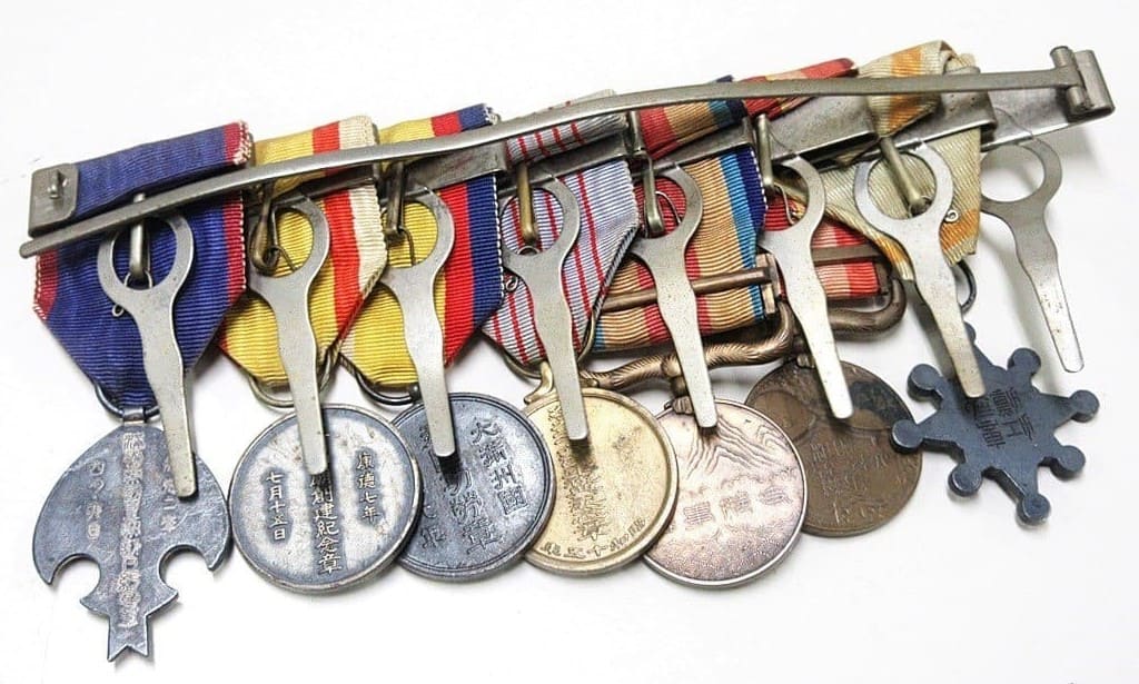 Japanese medal  bar.jpg