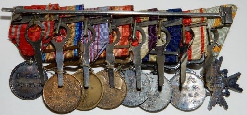 Japanese  Medal Bar with 4th class Sacred Treasure.jpg