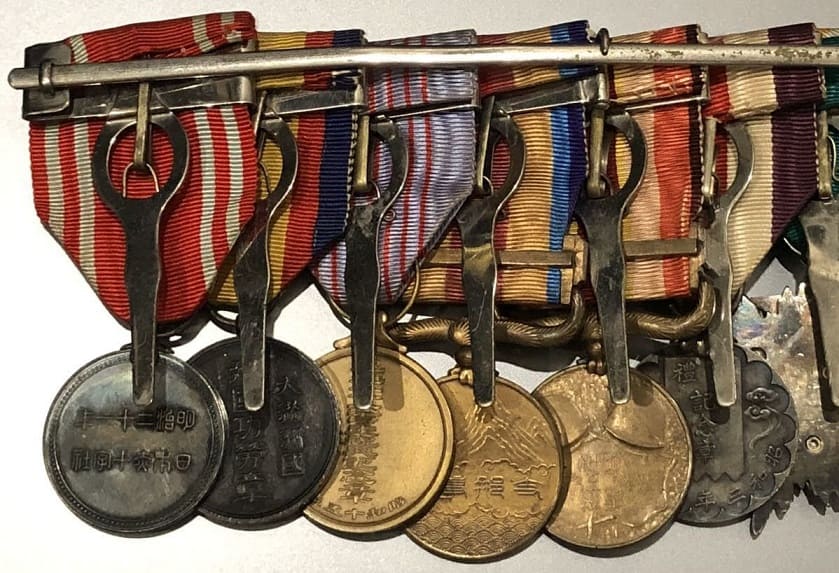 Japanese  Medal Bar with 5th class Golden  Kite ordre.jpg