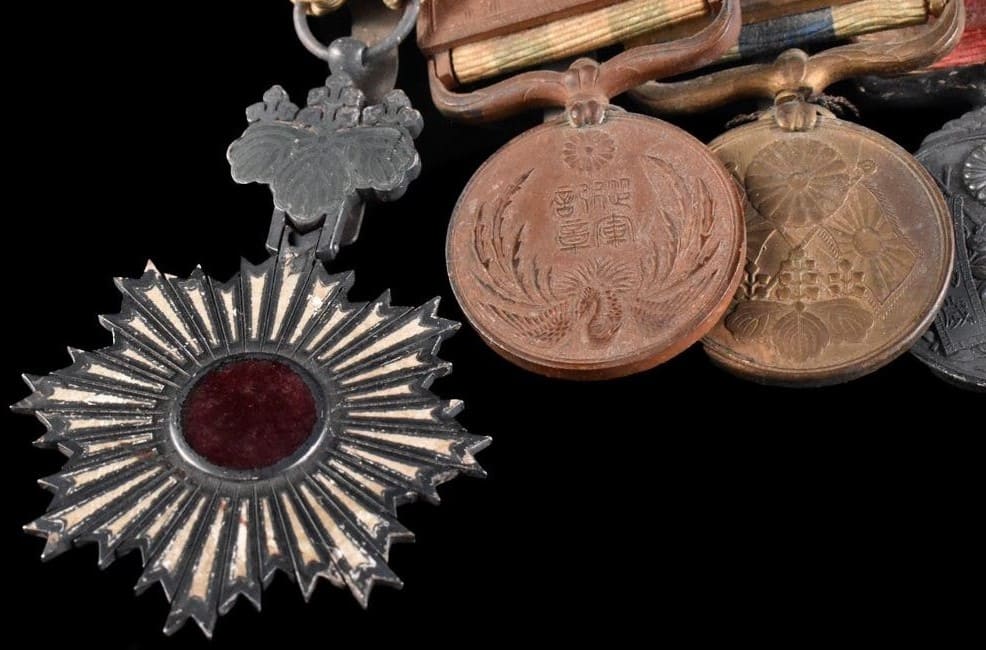 Japanese  Medal bar with 6th class Rising Sun order.jpg