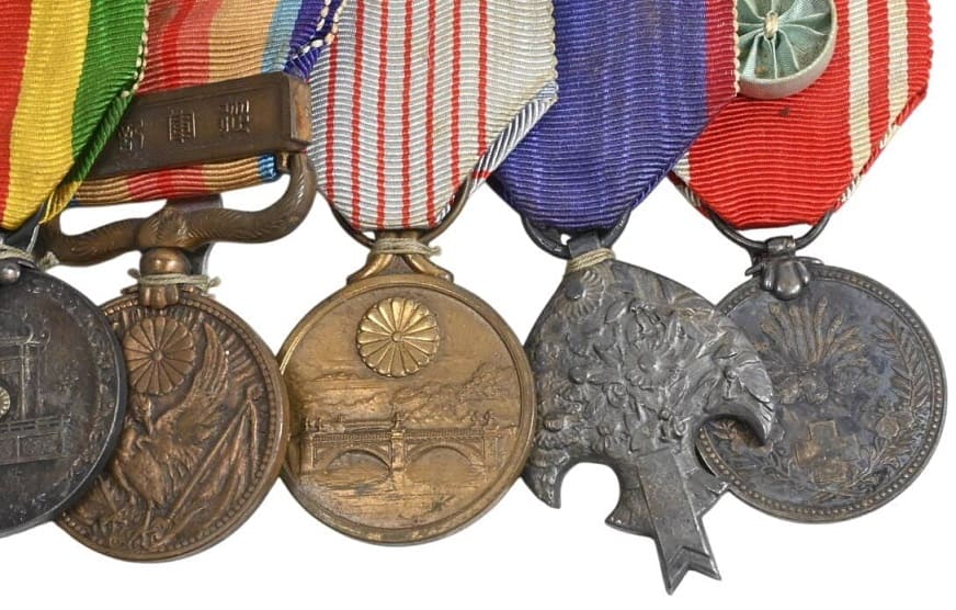 Japanese medal bar  with 6th class Rising Sun order.jpg