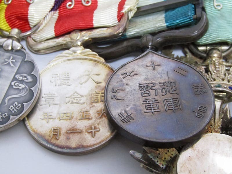 Japanese Medal Bar  with  Four Foreign  Orders.jpg