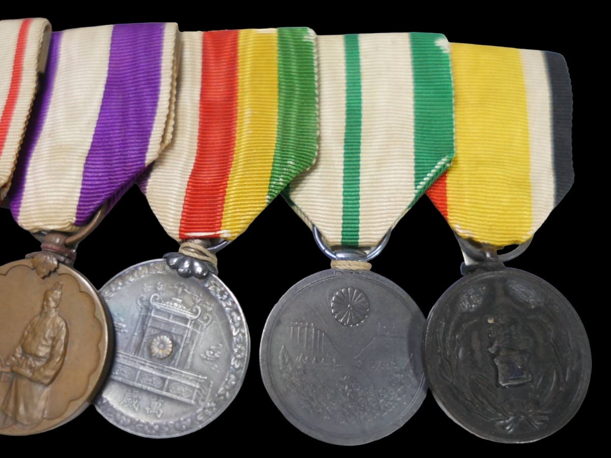 Japanese Medal Bar  with  Korea Annexation  Medal.jpg