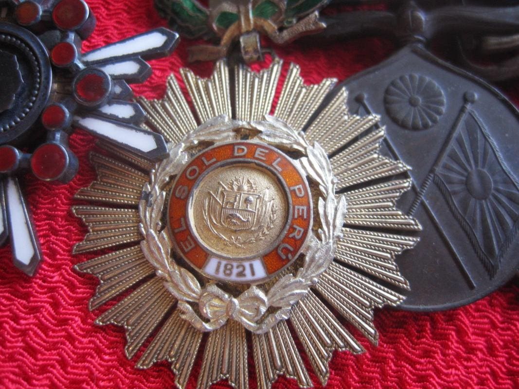 Japanese Medal  Bar with Peruvian Order  and Medal.jpg