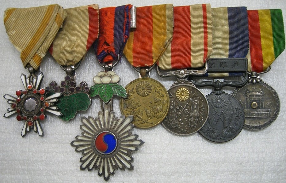 Japanese Medal Bars with Korean  Order.jpg