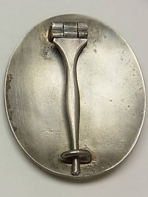 Japanese Naval  Academy Graduation  Badge.jpg