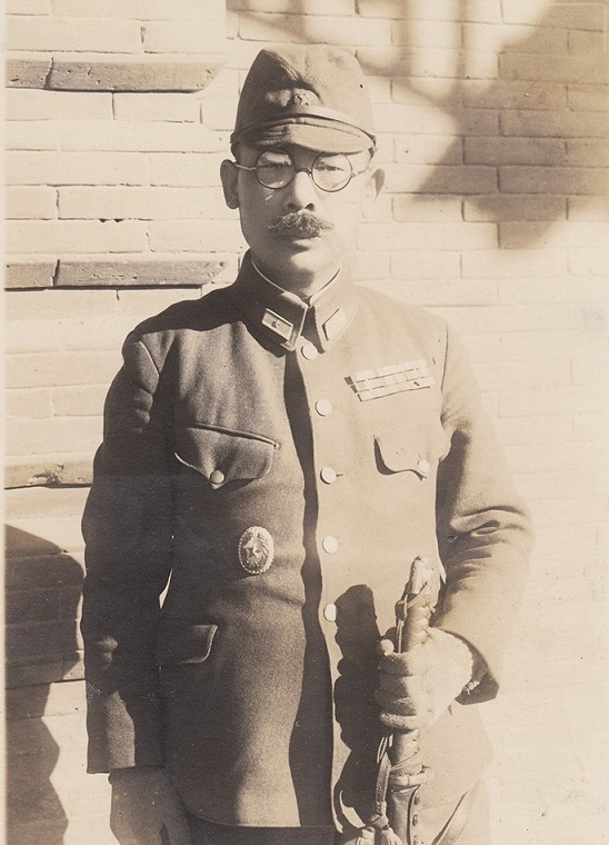 Japanese Officer with Commanding Officer's Badge.jpg