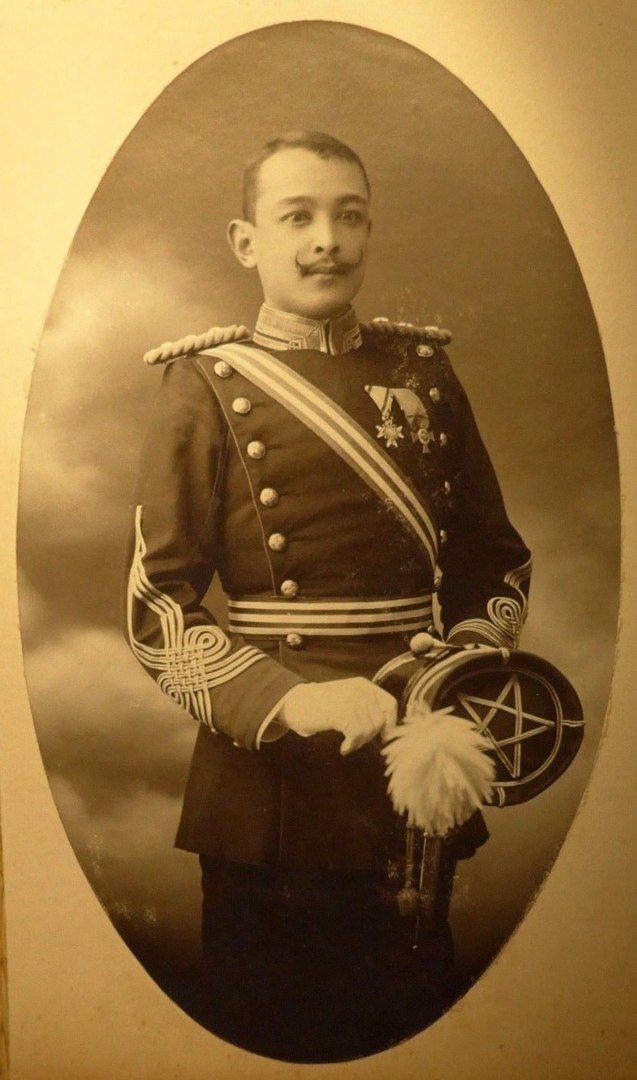 Japanese officer with Prussian Crown Order.jpg