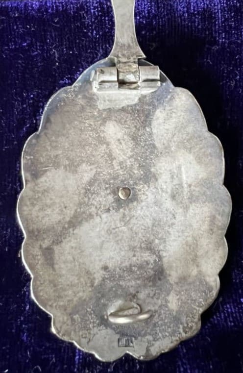 Japanese Officer's  Pilot Badge in Silver 将校用操縦徽章.jpg