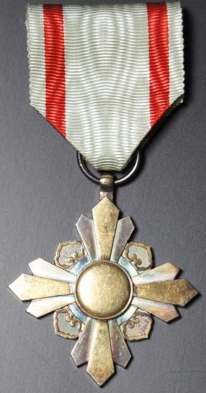 Japanese Pilot Awards of  the  Nomonhan Incident Veteran.jpg