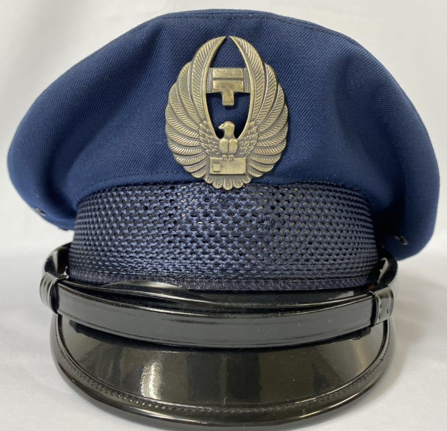 Japanese Postal Hat Badge.jpg
