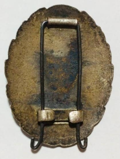 Japanese  Railroad Judicial Police Officer Badge.jpg