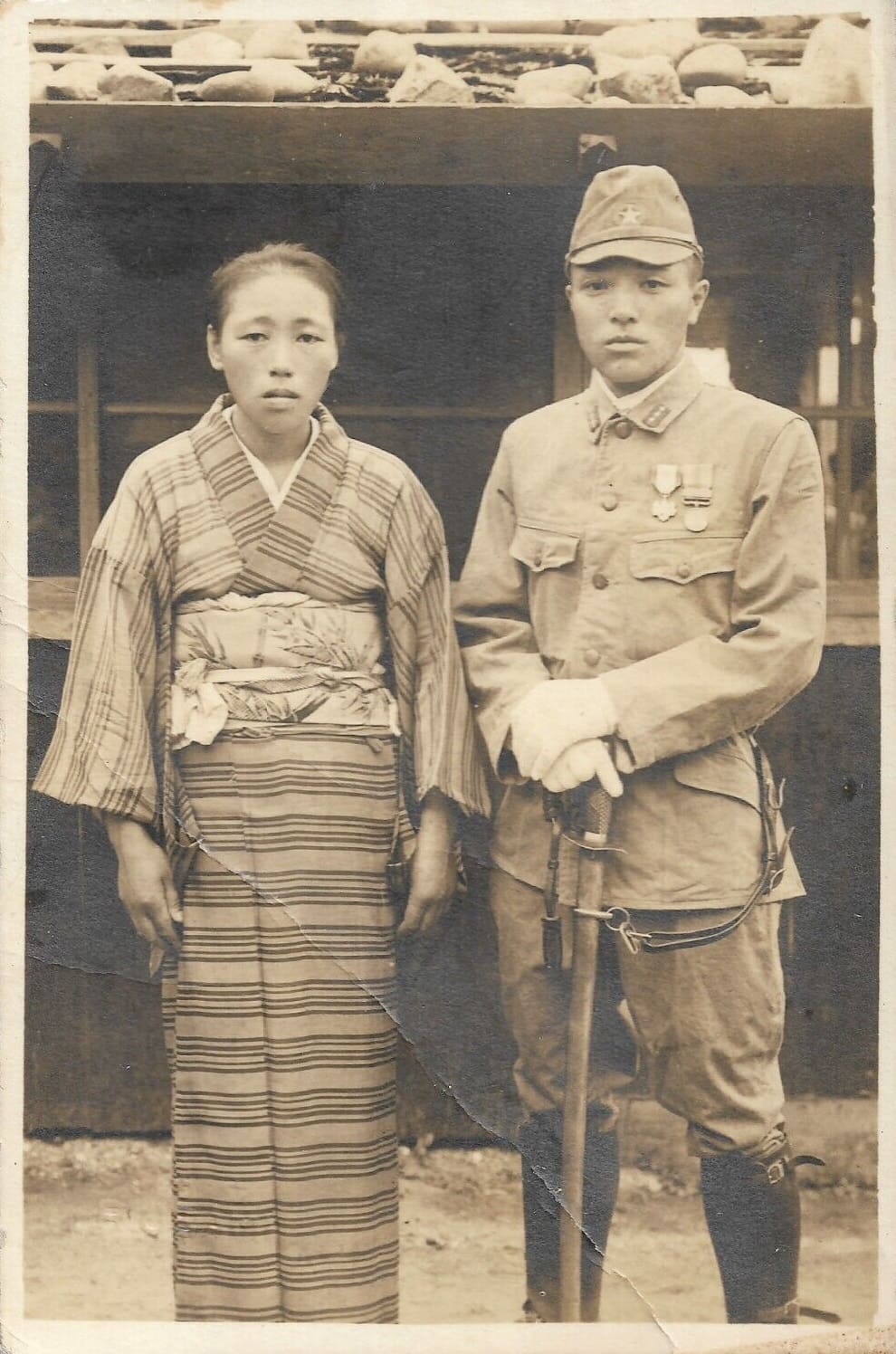 Japanese soldier family photo.jpg