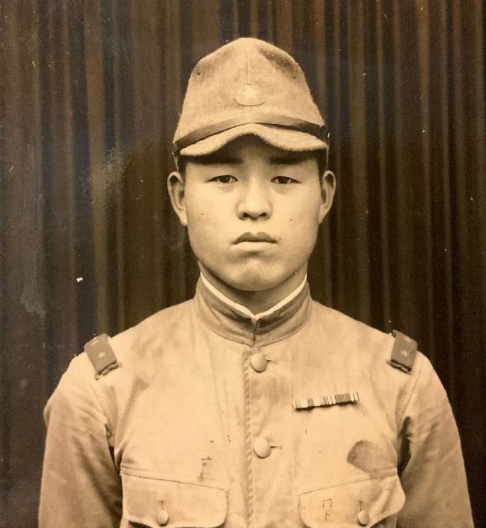 Japanese  soldier with ribbon bar.jpg