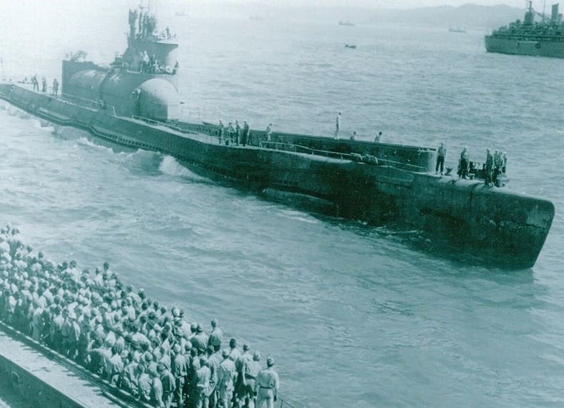 Japanese Submarine I-14.jpg