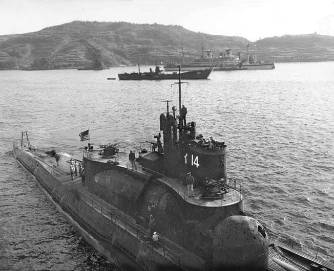 Japanese  Submarine I-14.jpg